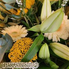 Florist&#39;s Choice Basket Arrangement