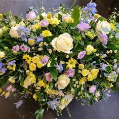 4ft Soft creams &amp; Lilac Casket spray